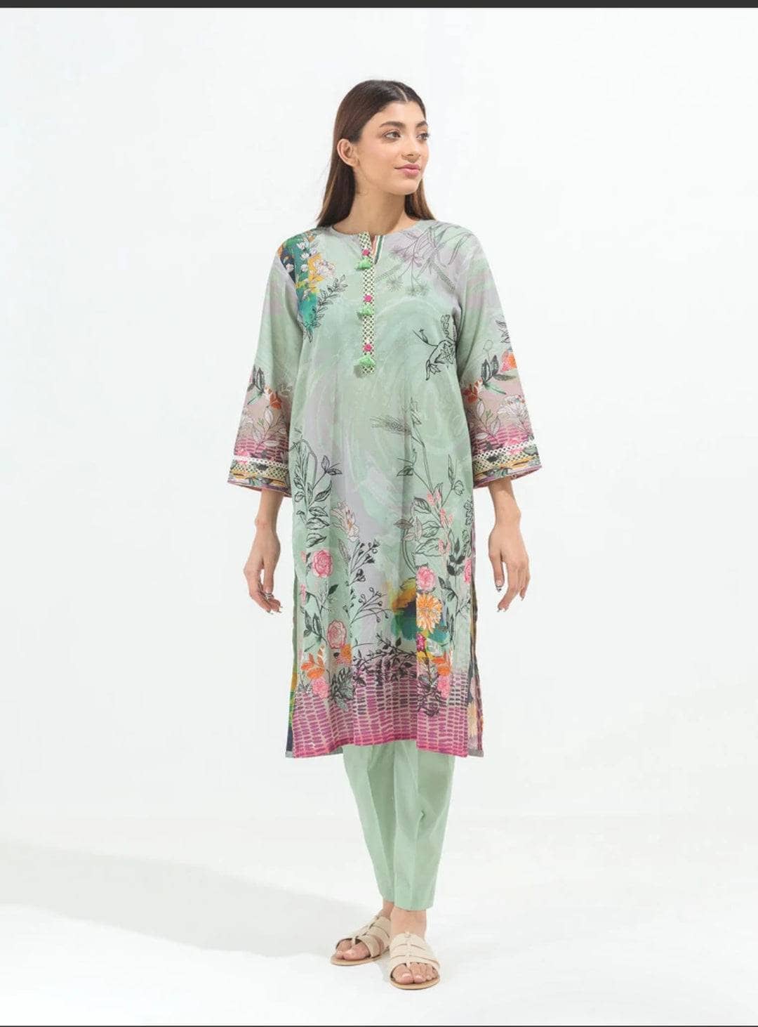 Img_beechtree_lawn_22_awwal_boutique