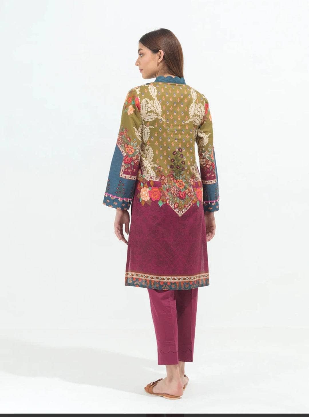 img_beechtree_lawn_22_awwal_boutique