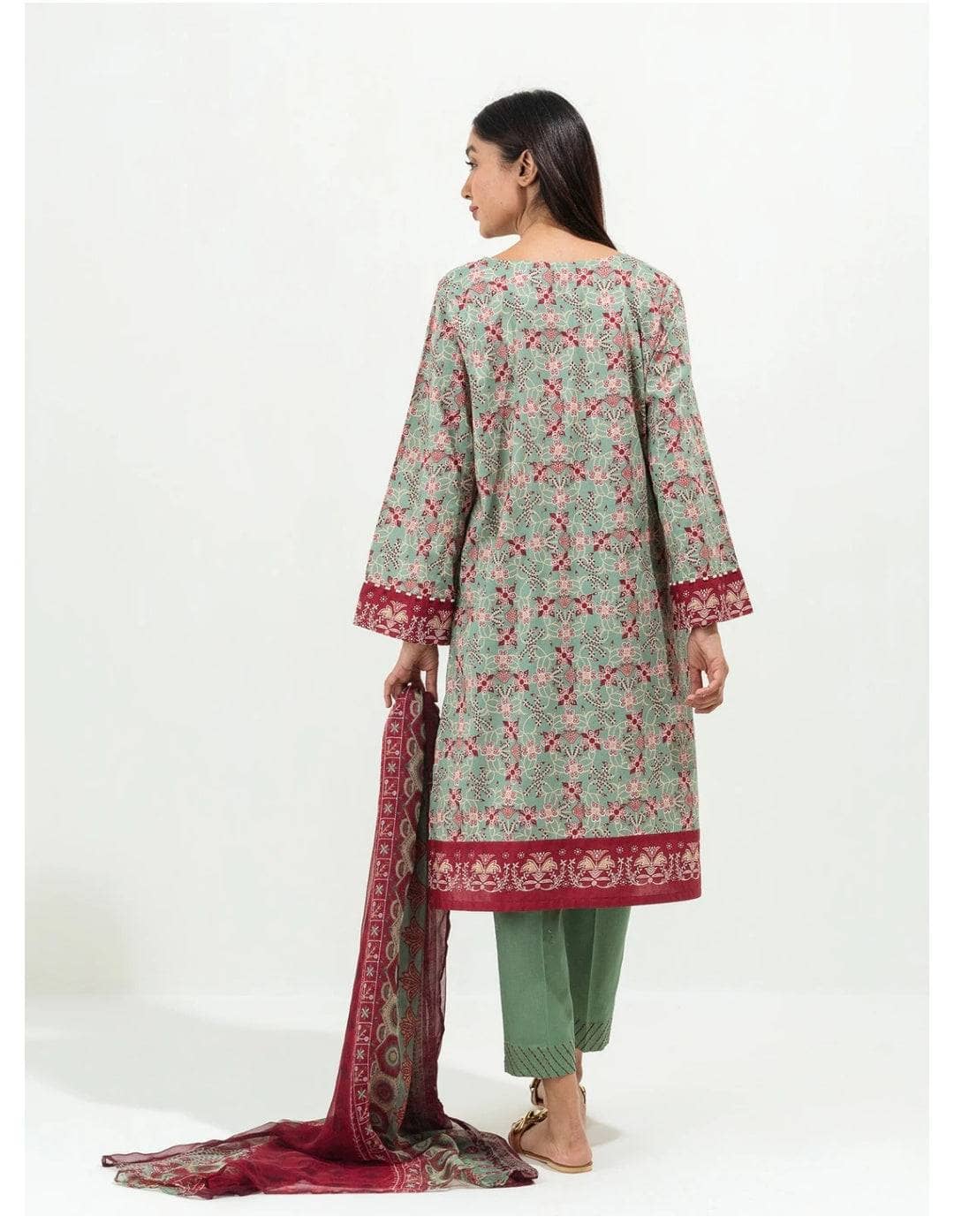 img_beechtree_lawn_22_awwal_boutique