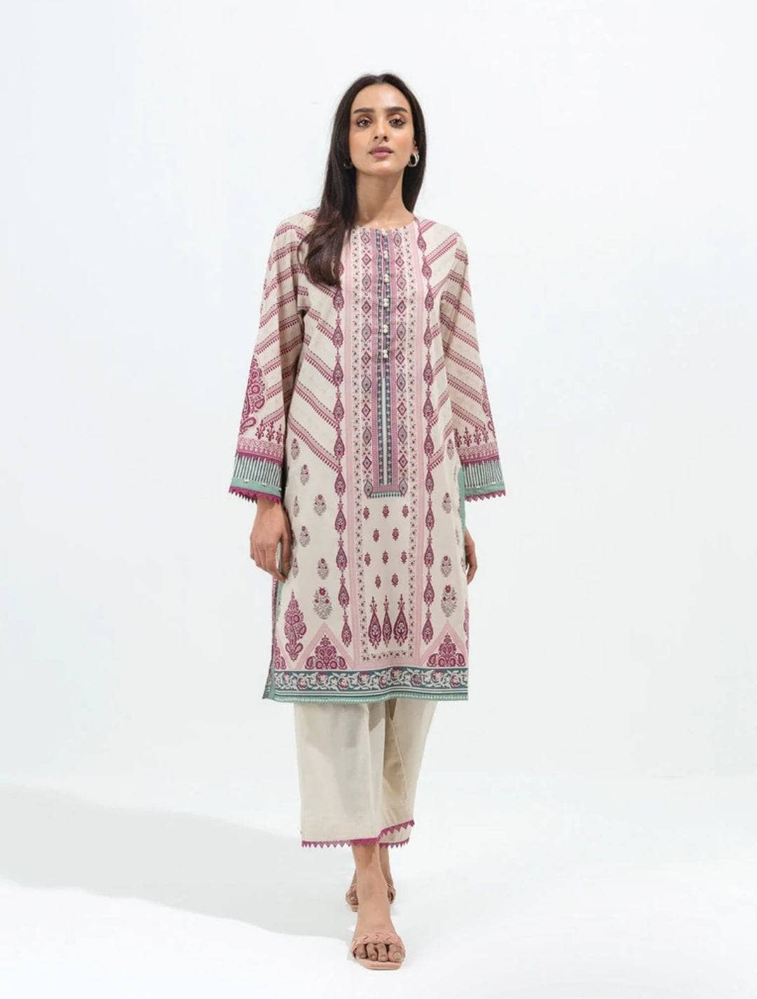 img_beechtree_lawn_22_awwal_boutique