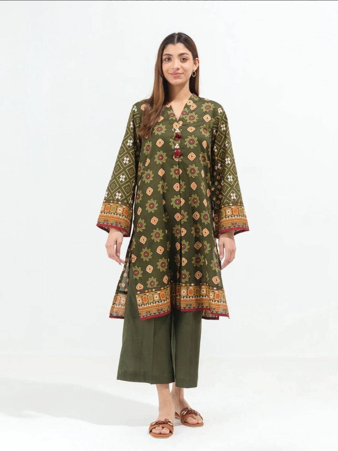 Img_beechtree_lawn_22_awwal_boutique