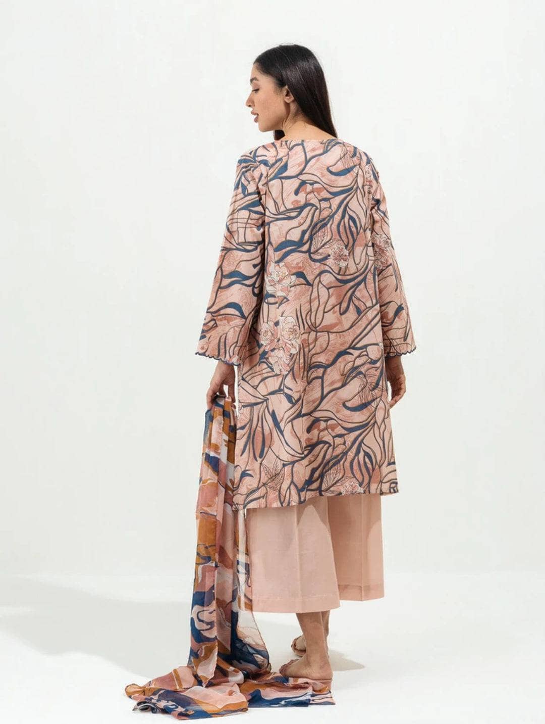 Img_beechtree_lawn_22_awwal_boutique