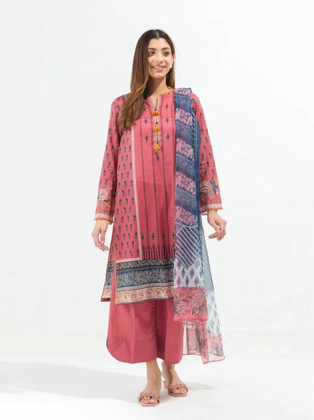 Img_beechtree_lawn_22_awwal_boutique