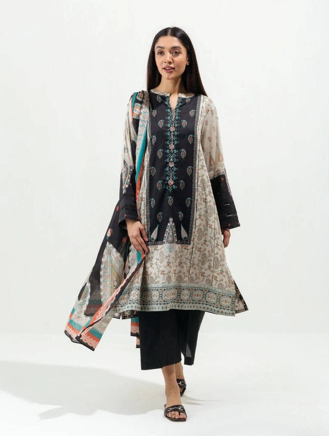 img_beechtree_lawn_22_awwal_boutique