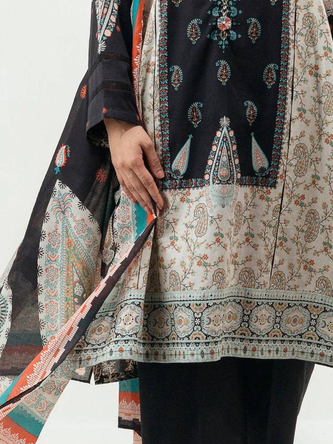 img_beechtree_lawn_22_awwal_boutique