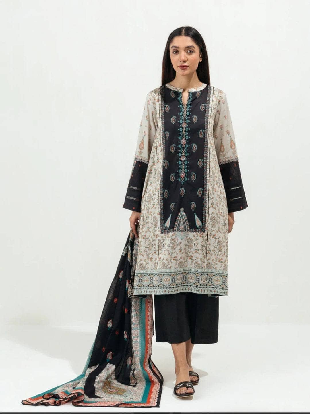 img_beechtree_lawn_22_awwal_boutique