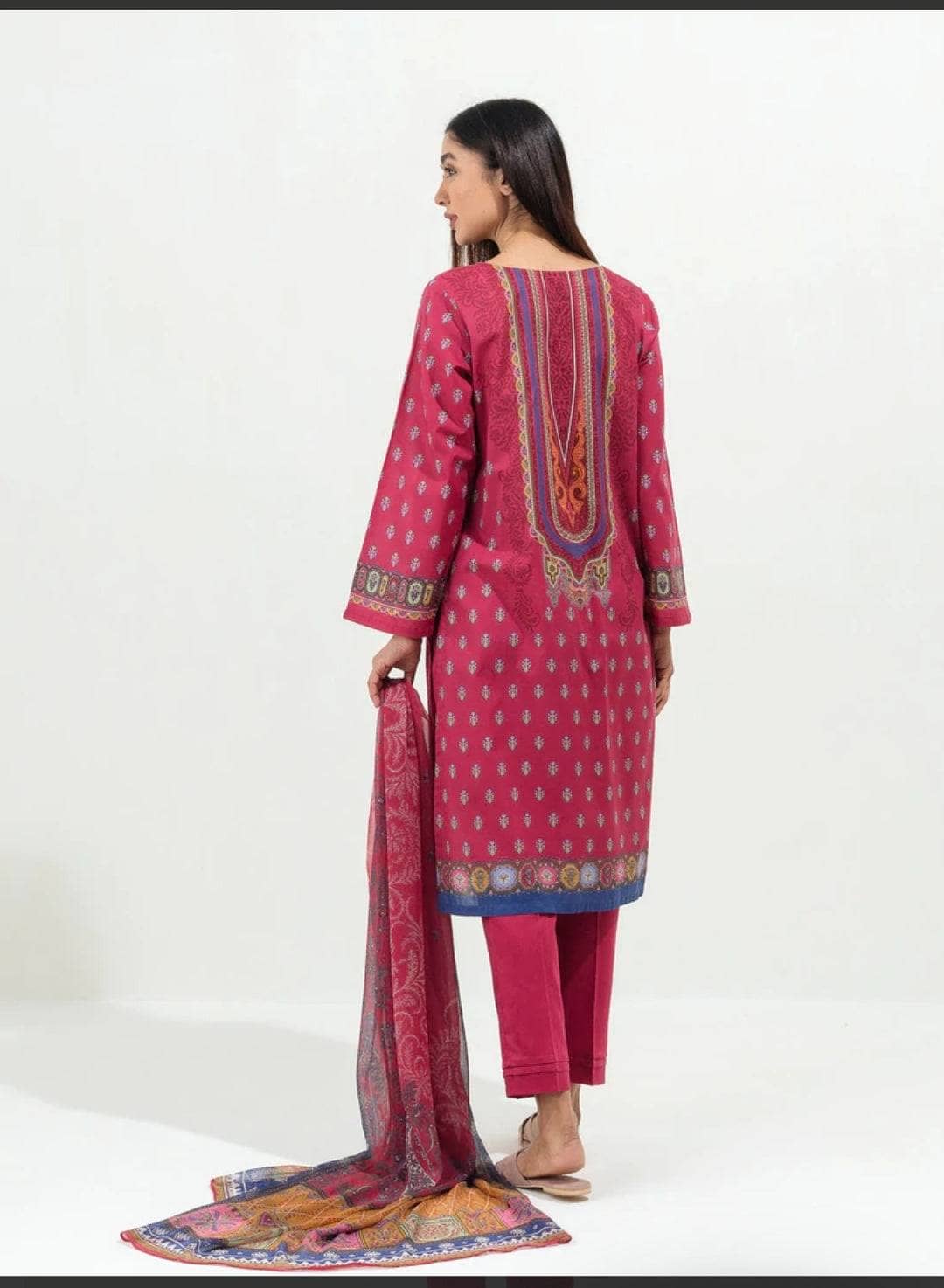 img_beechtree_lawn_22_awwal_boutique