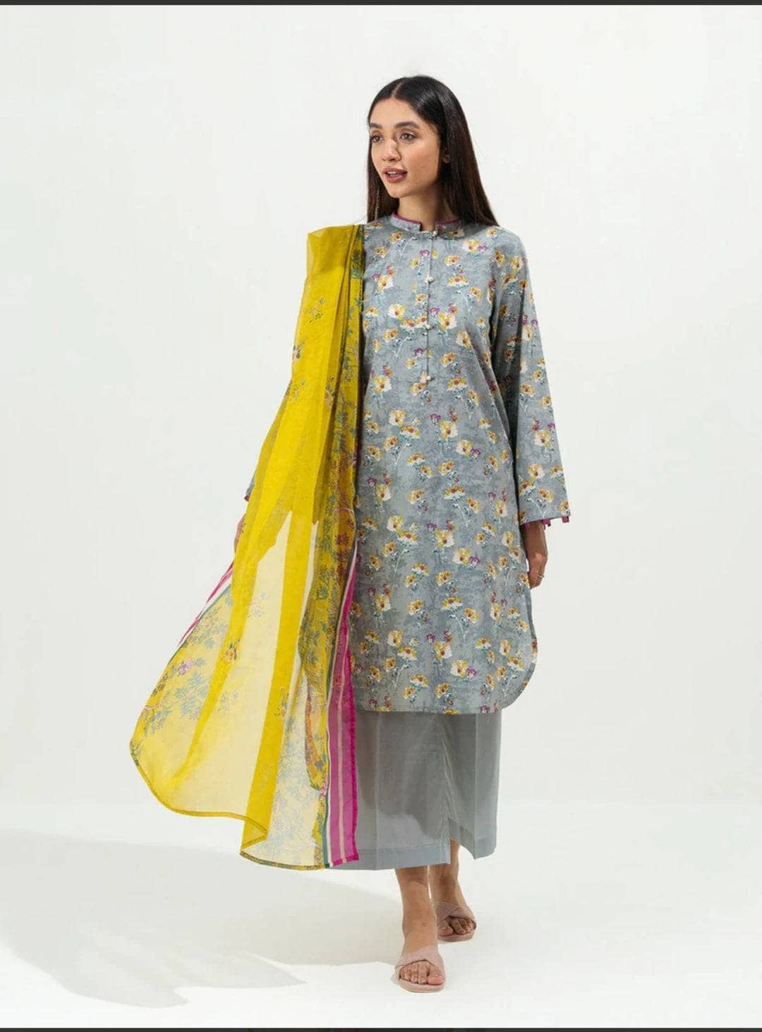 img_beechtree_lawn_22_awwal_boutique