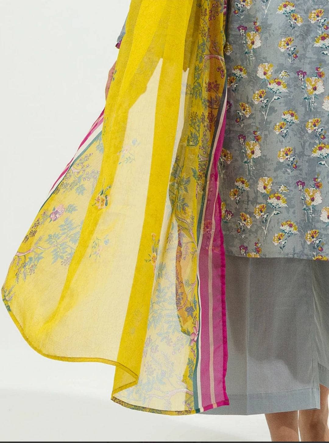 img_beechtree_lawn_22_awwal_boutique