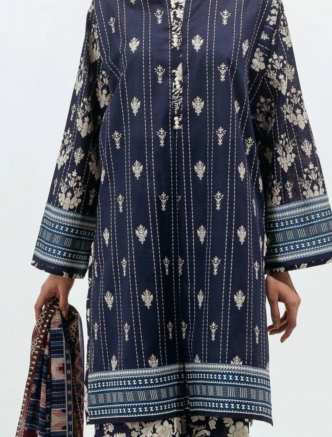 img_beechtree_lawn_22_awwal_boutique