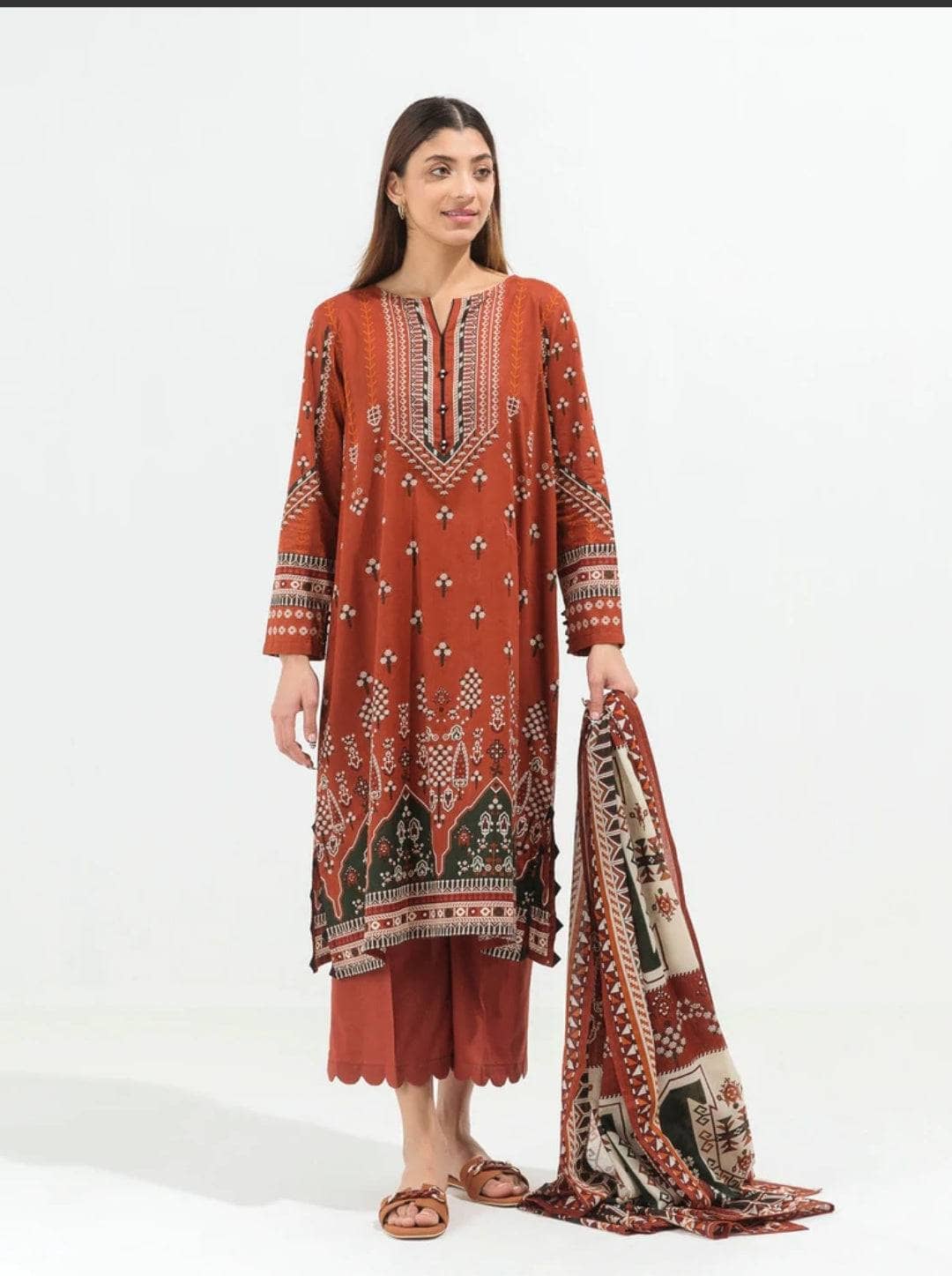 img_beechtree_lawn_22_awwal_boutique