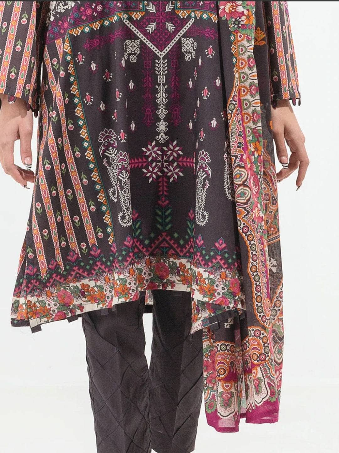 img_beechtree_lawn_22_awwal_boutique