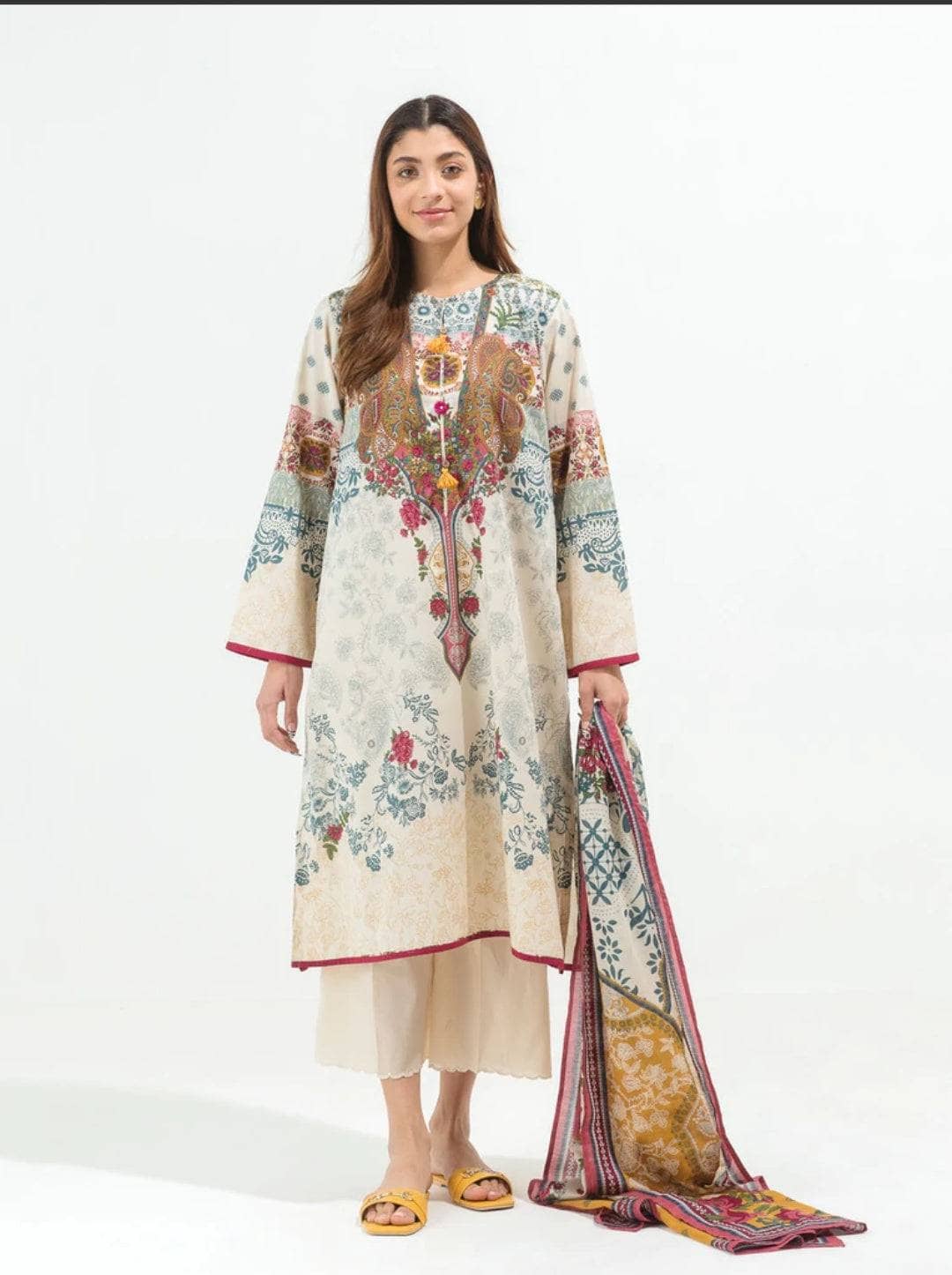 img_beechtree_lawn_22_awwal_boutique