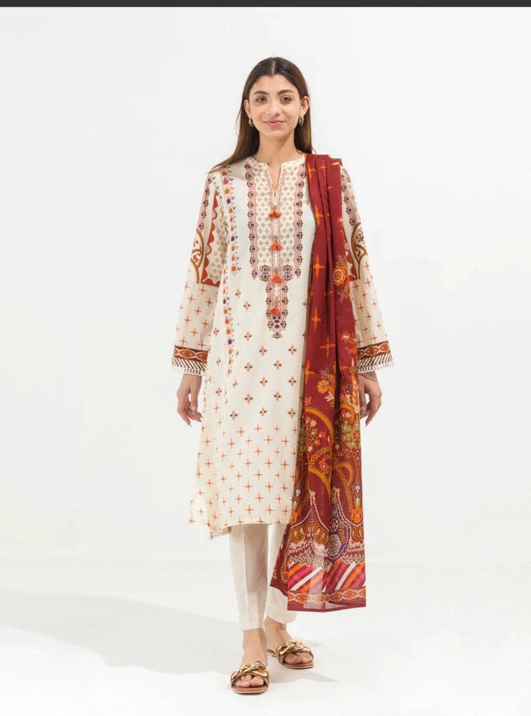 img_beechtree_lawn_22_awwal_boutique