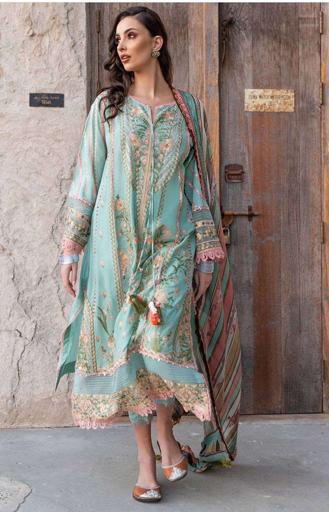 img_sobia_nazir_vital_lawn_22_awwal_boutique
