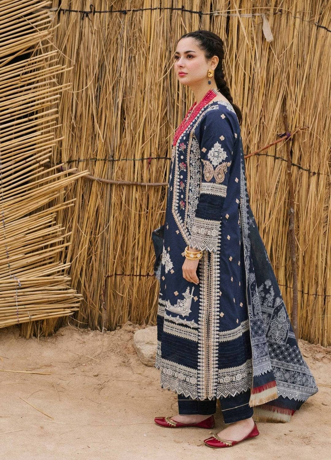 img_qalmakar_luxury_lawn_22_awwal_boutique