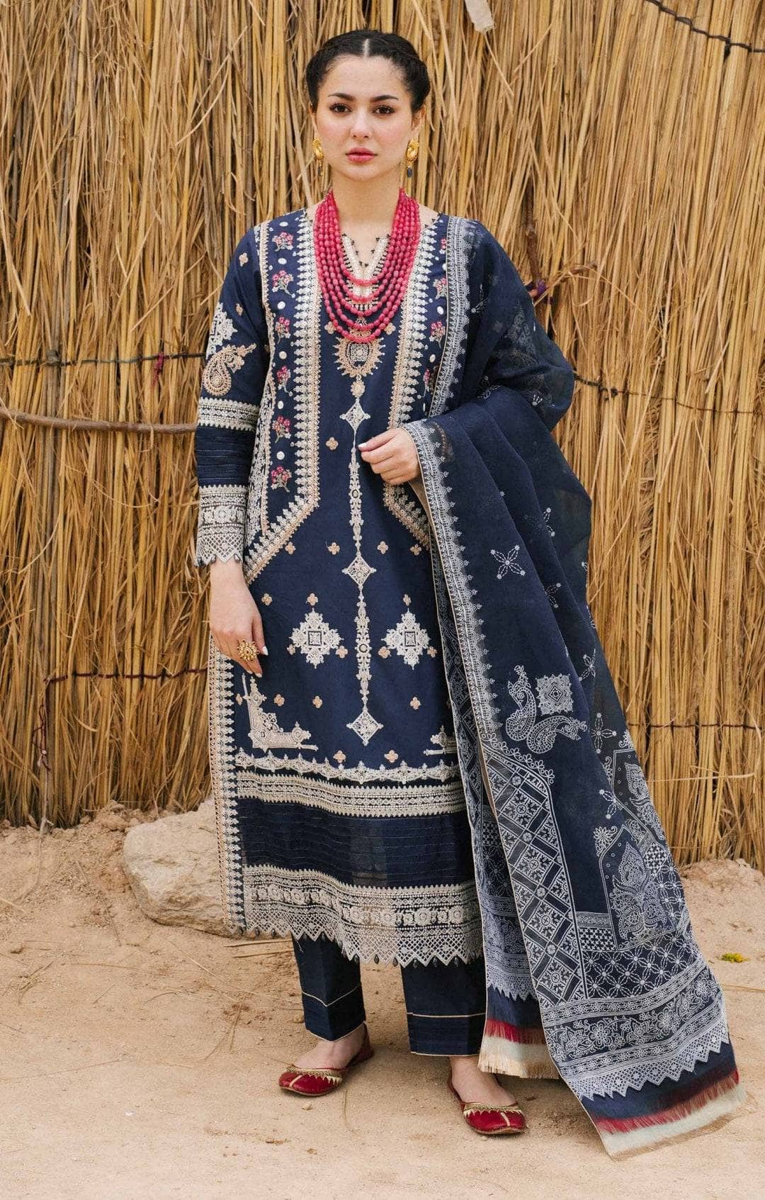 img_qalmakar_luxury_lawn_22_awwal_boutique