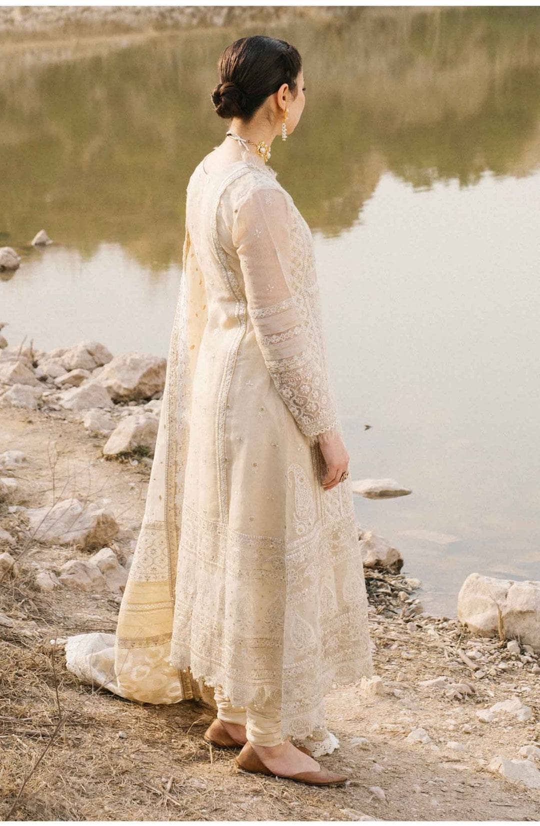 img_qalmakar_luxury_lawn_22_awwal_boutique