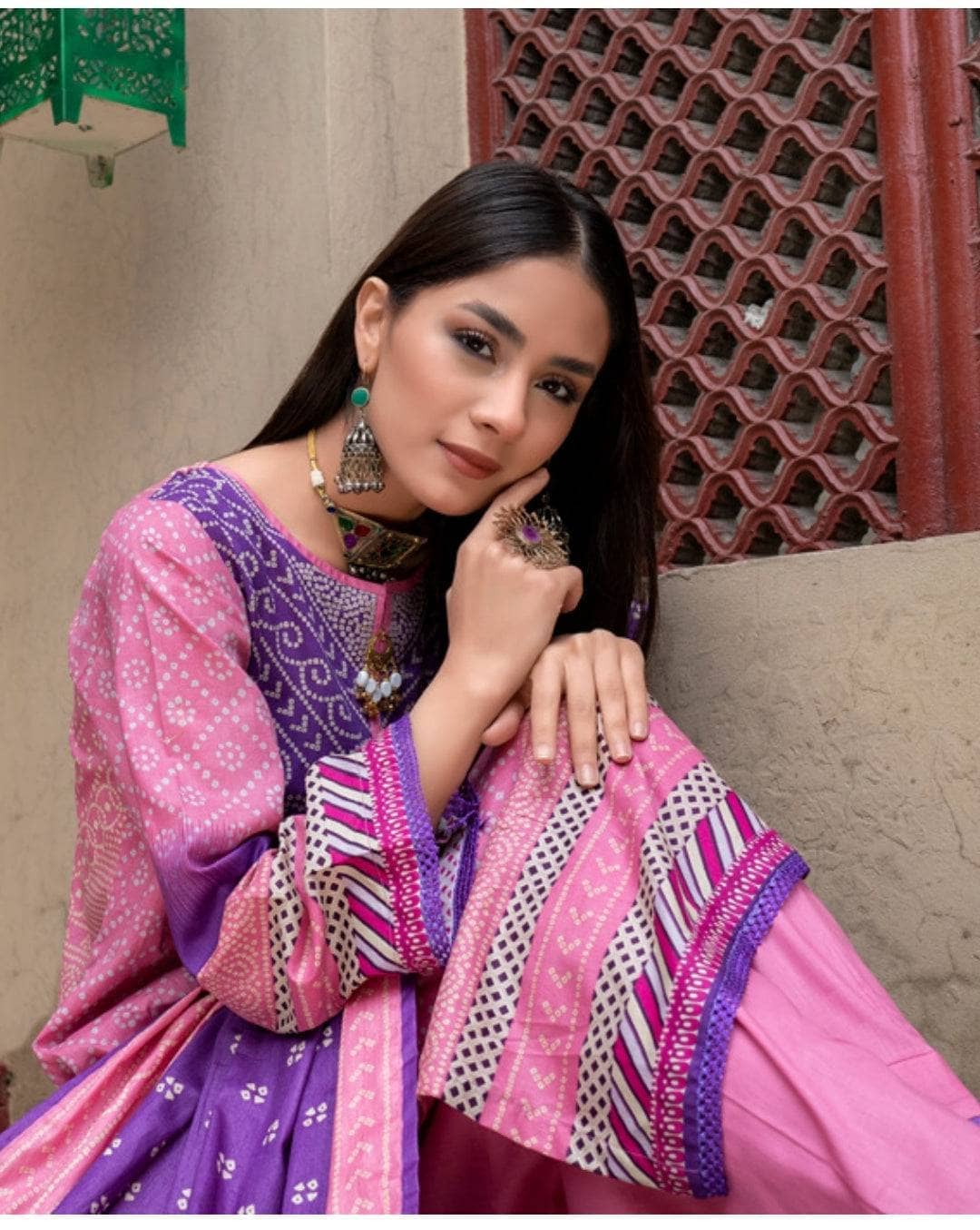 img_pakistani_low_range_suits_awwal_boutique