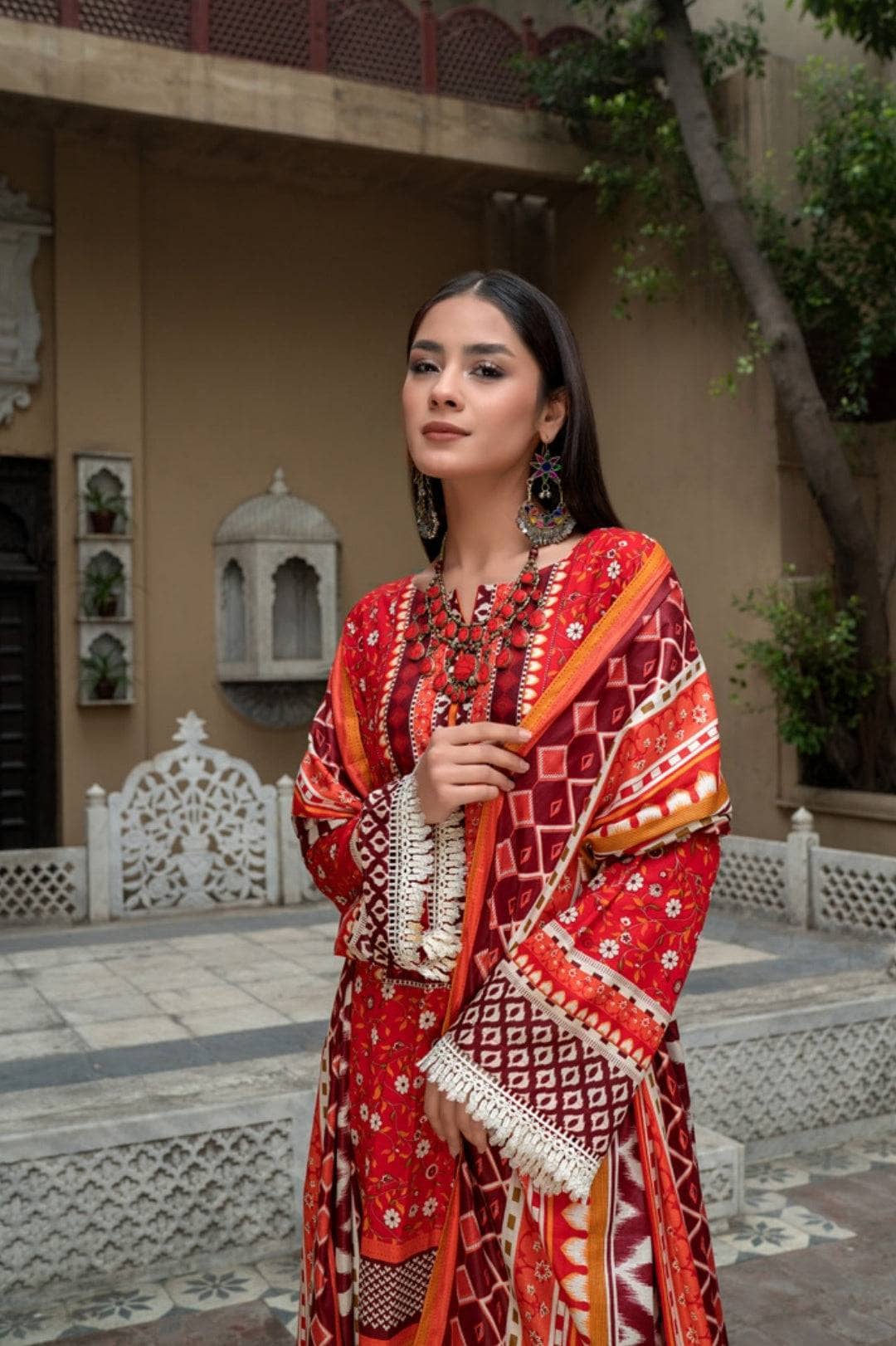 img_pakistani_low_range_suits_awwal_boutique