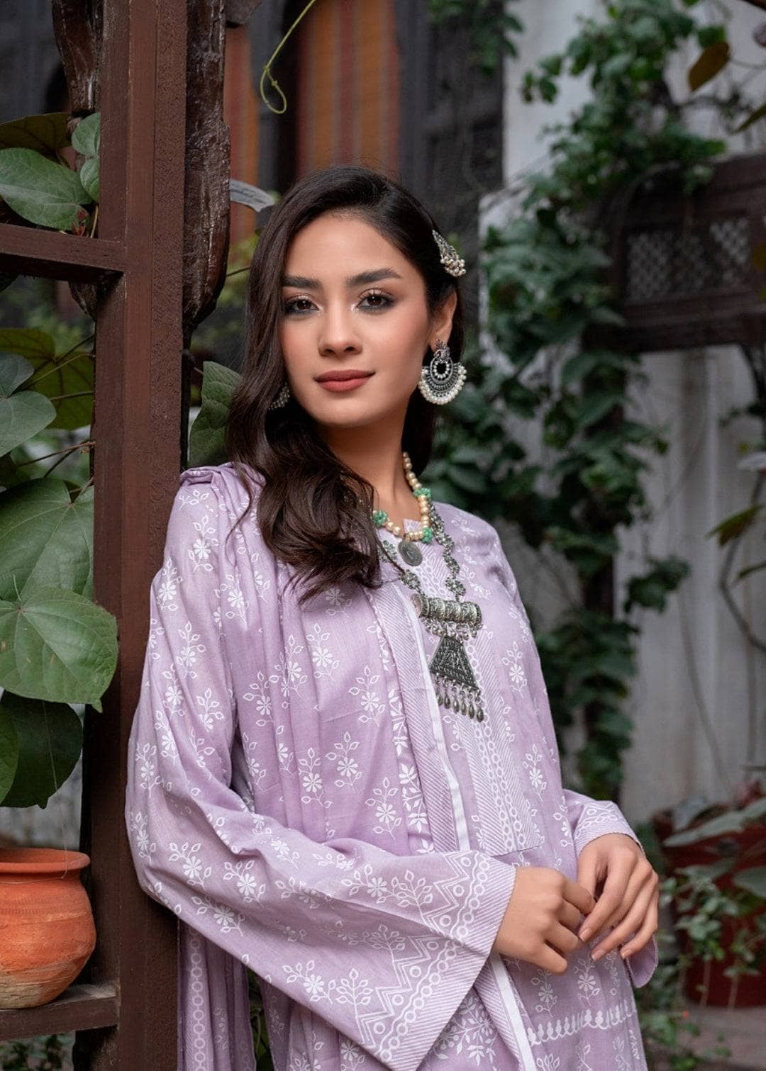 img_pakistani_low_range_suits_awwal_boutique