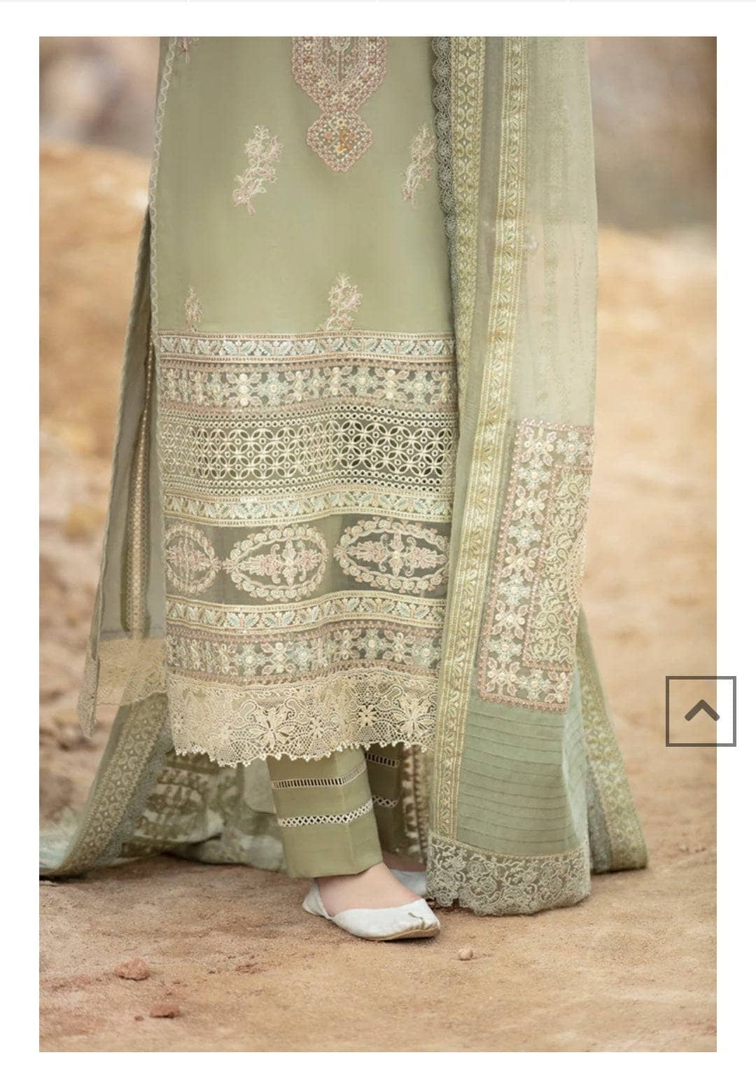 img_qalmakar_luxury_lawn_22_awwal_boutique