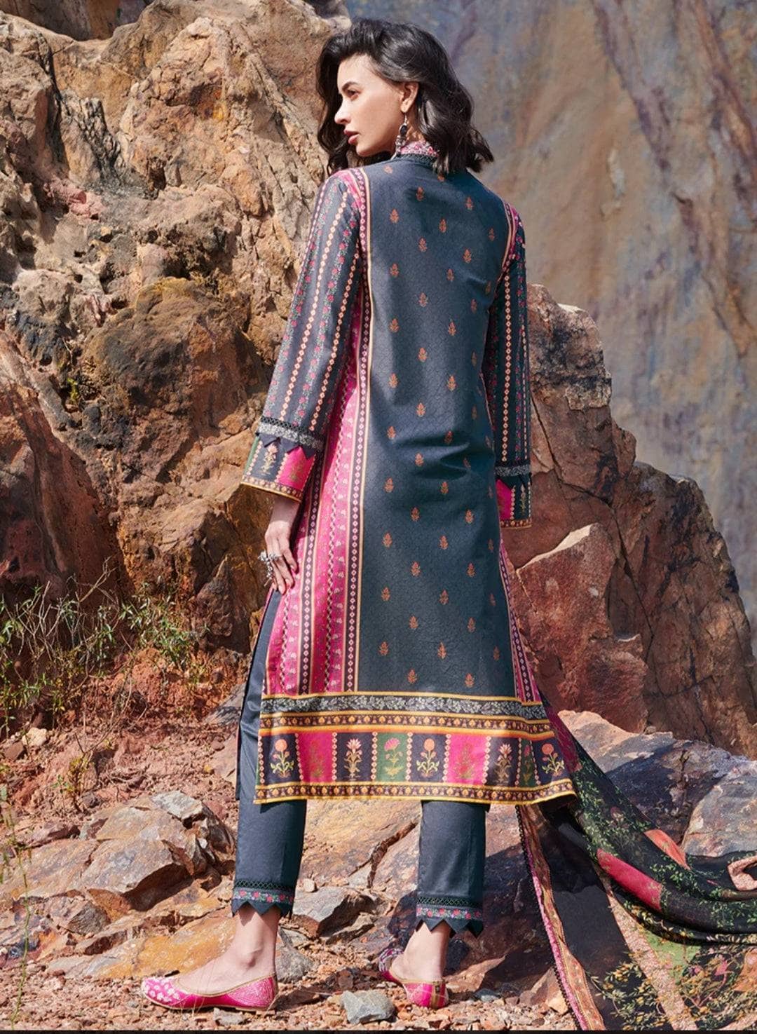 img_printkari_lawn_22_awwal_boutique