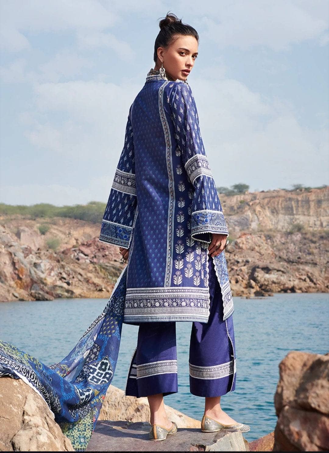 img_printkari_lawn_22_awwal_boutique