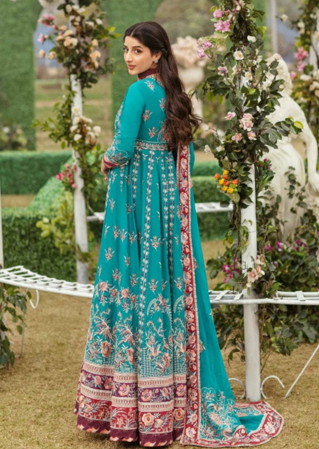 img_afrozeh_lawn_awwal_boutique