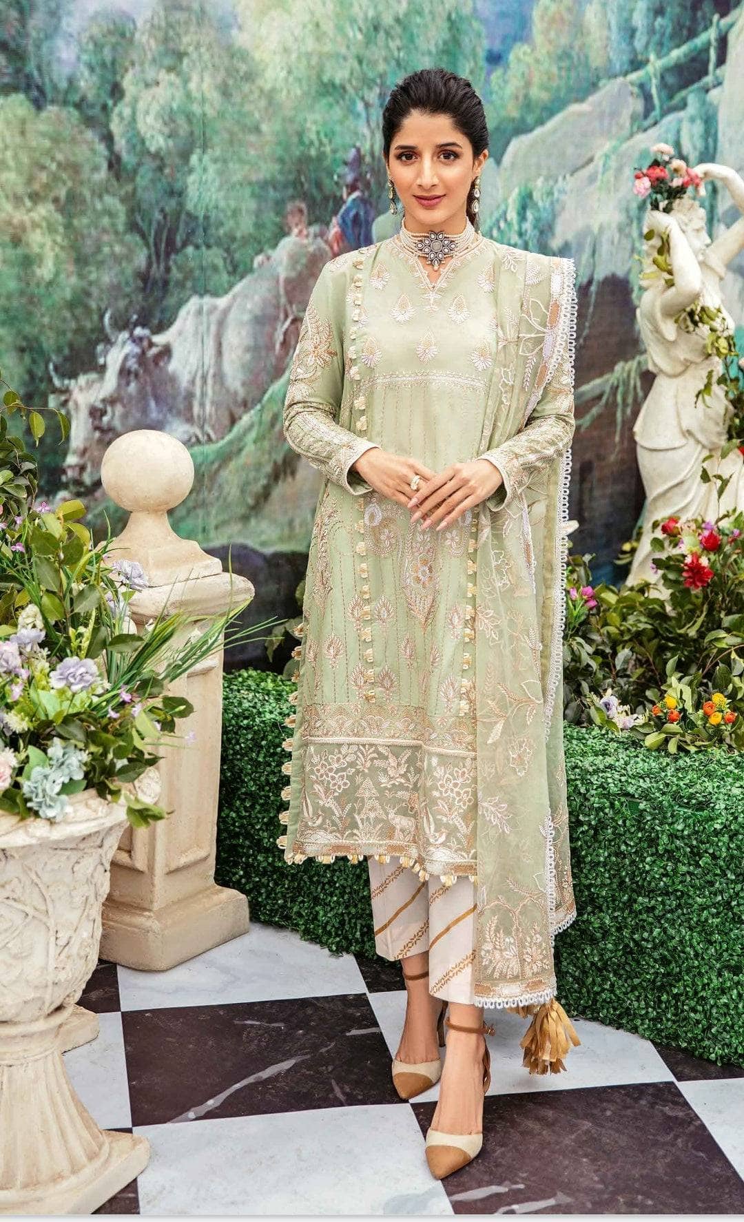 img_afrozeh_lawn_awwal_boutique