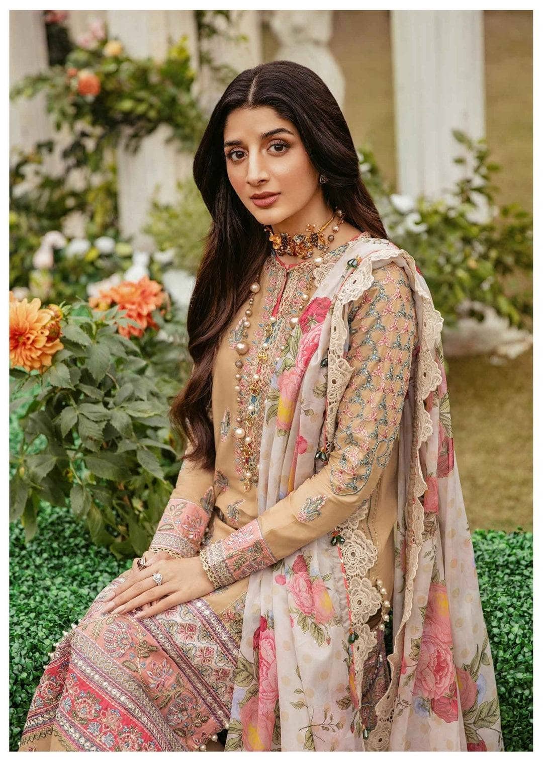 img_afrozeh_lawn_awwal_boutique