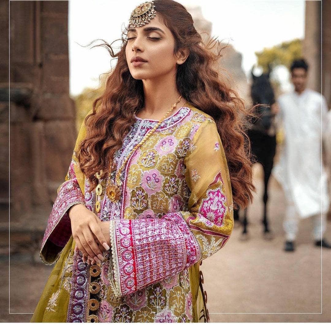 img_maryam_hussain_wrdding_awwal_boutique