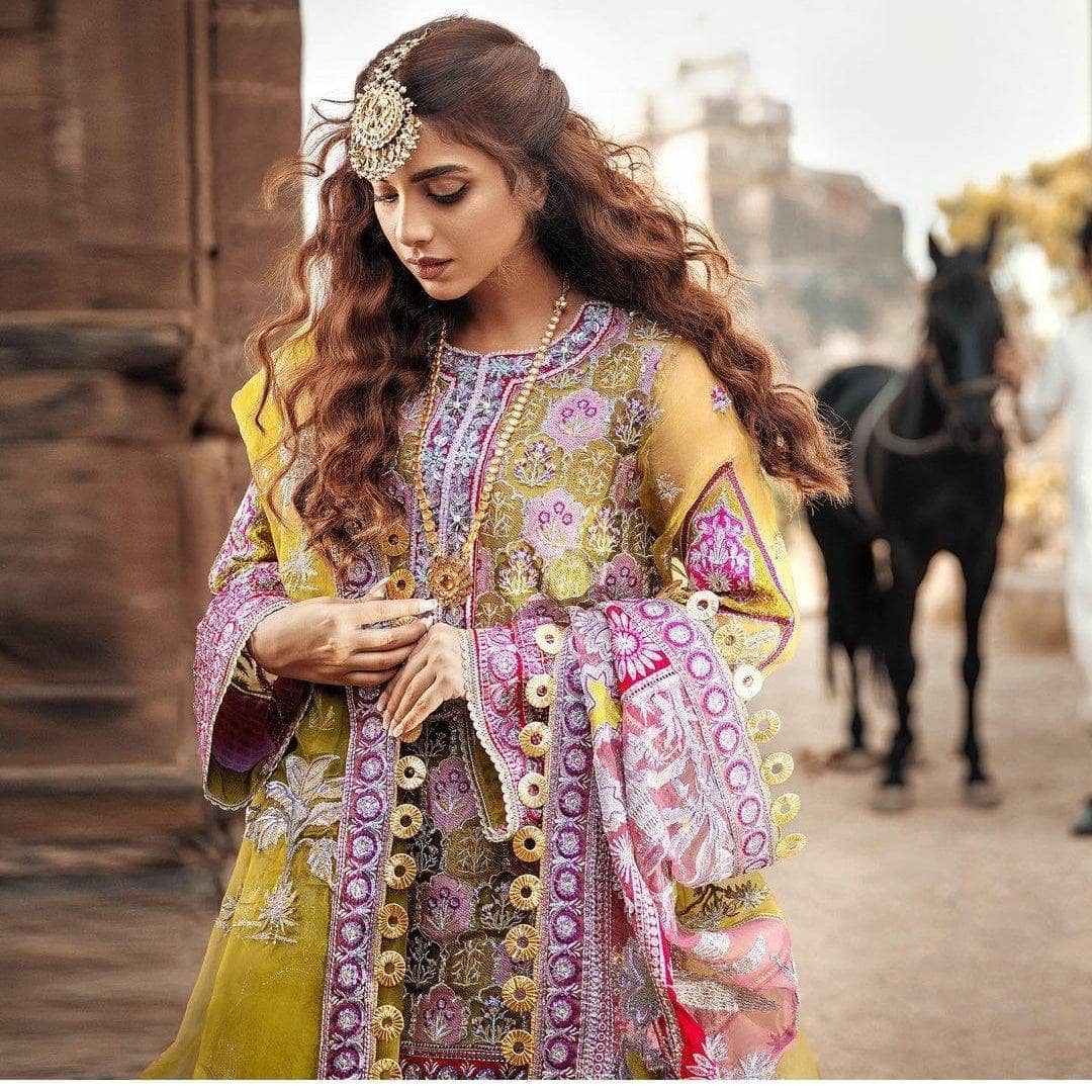 img_maryam_hussain_wrdding_awwal_boutique