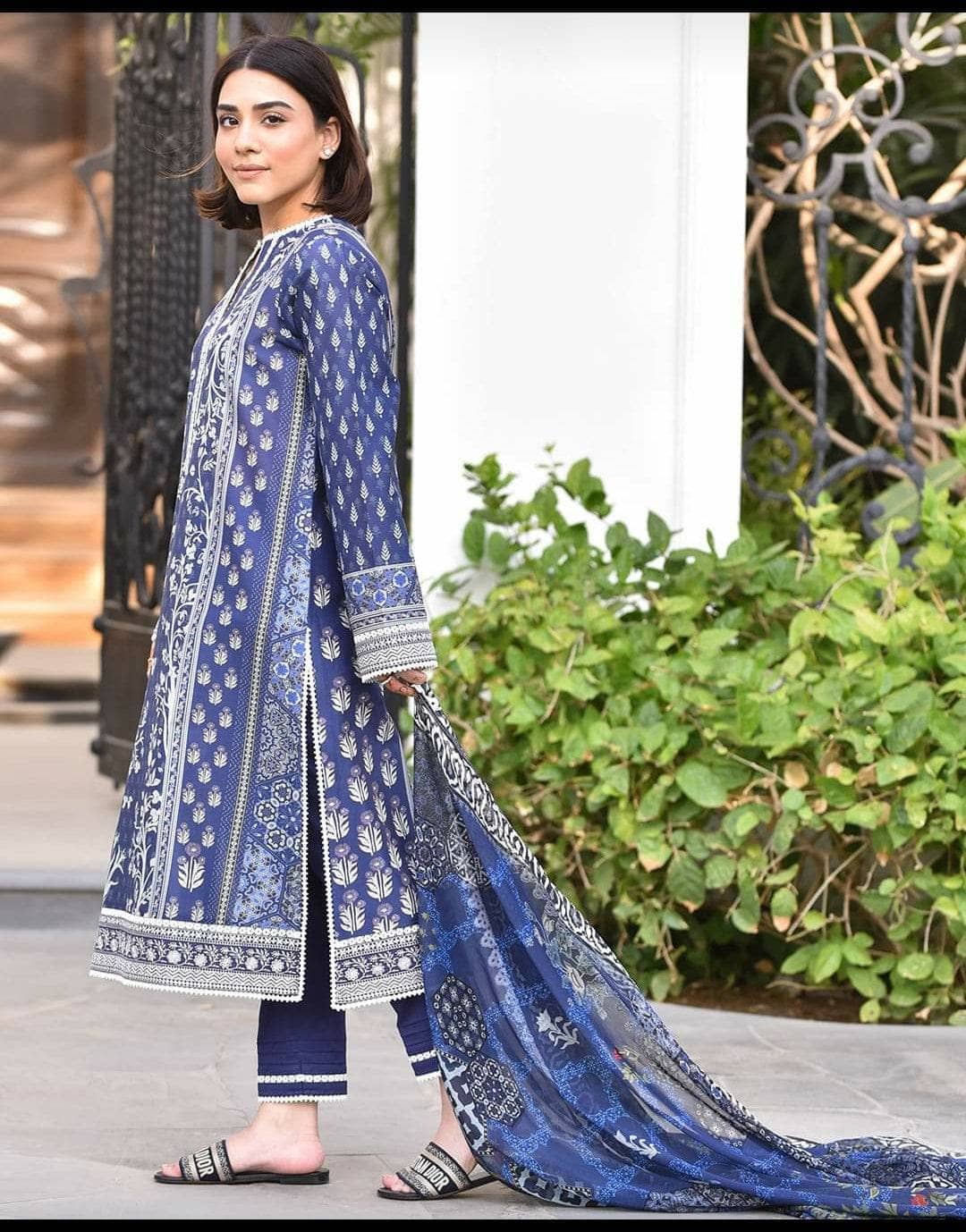 img_printkari_lawn_22_awwal_boutique