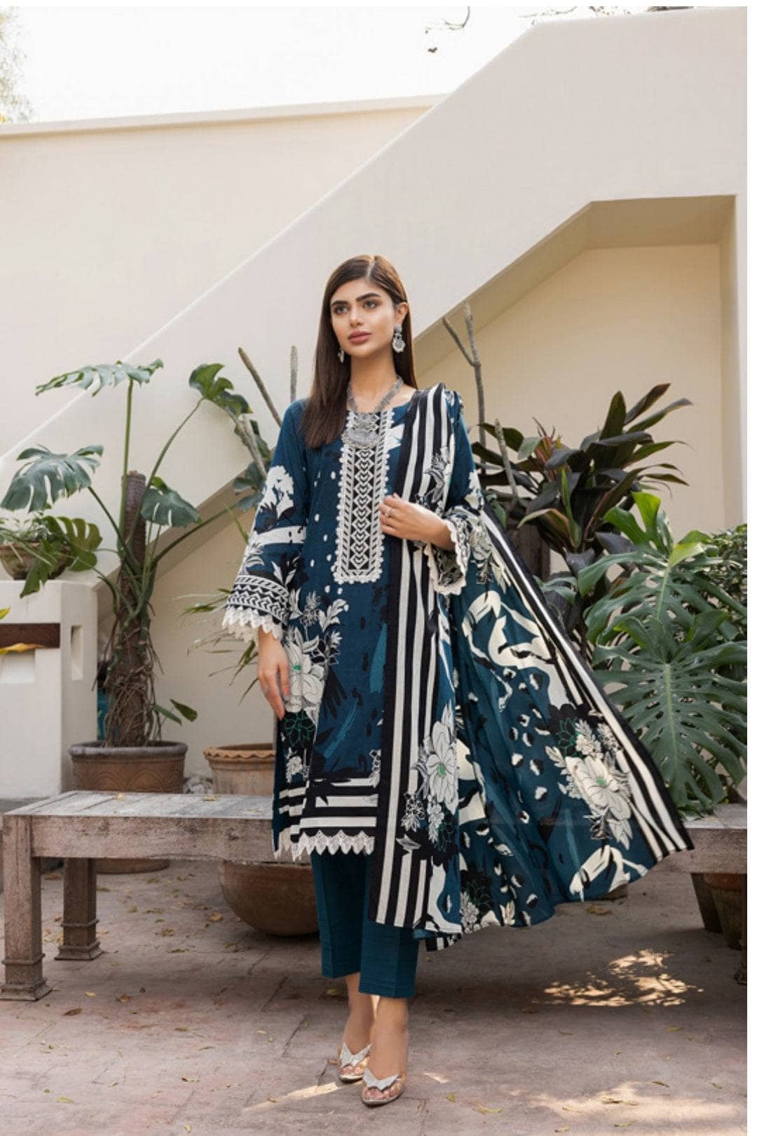 img_iram_misha_daily_wear_lawn_22_awwal_boutique