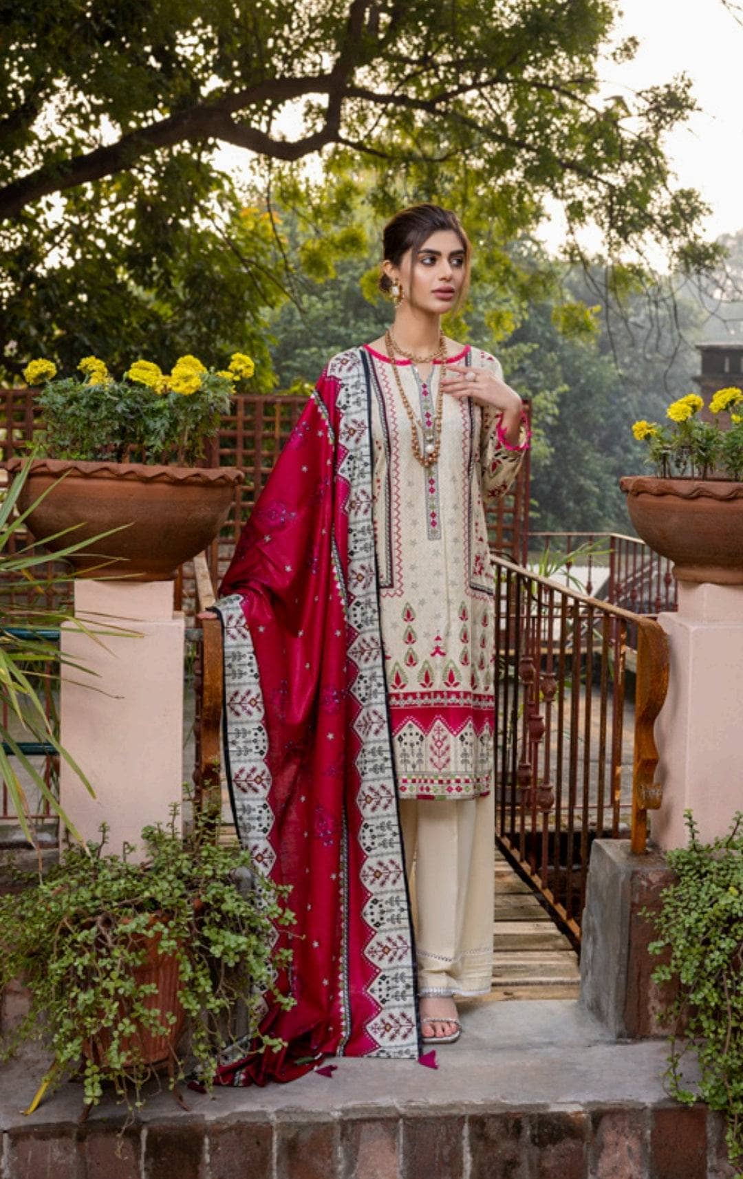 img_iram_misha_daily_wear_lawn_22_awwal_boutique