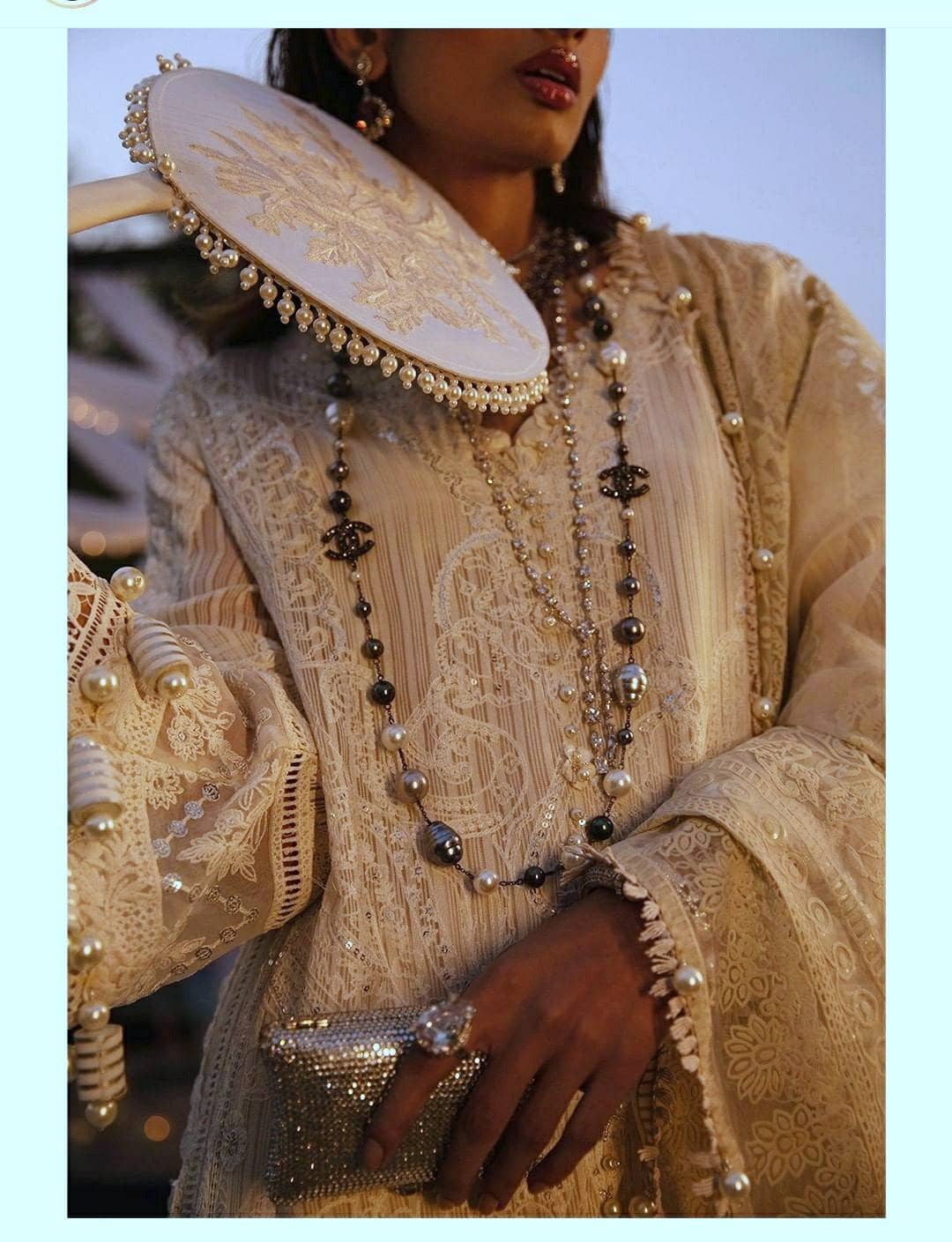 img_sana_safinaz_luxury_lawn_22_awwal_boutique