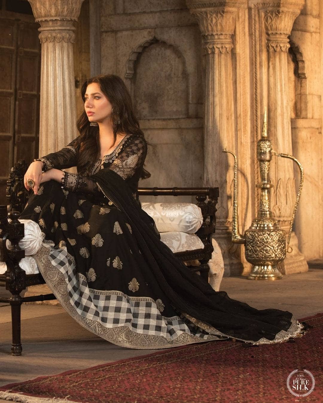 img_maria_b_lawn_22_awwal_boutique