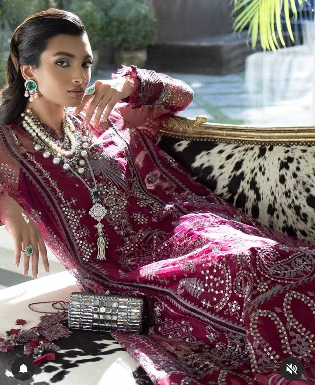 img_sana_safinaz_luxury_lawn_22_awwal_boutique