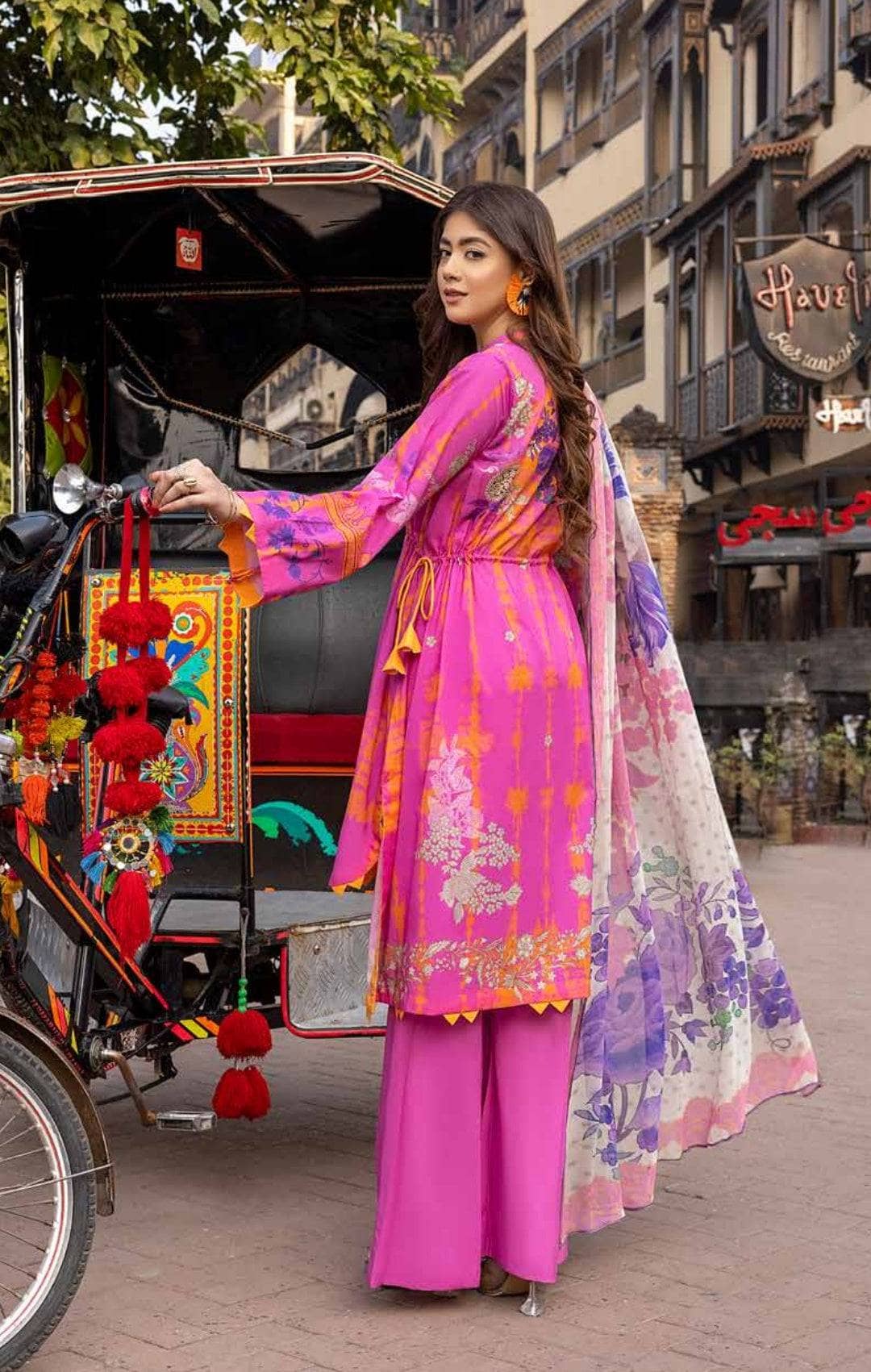 img_charizma_Qaus_lawn_awwal_boutique