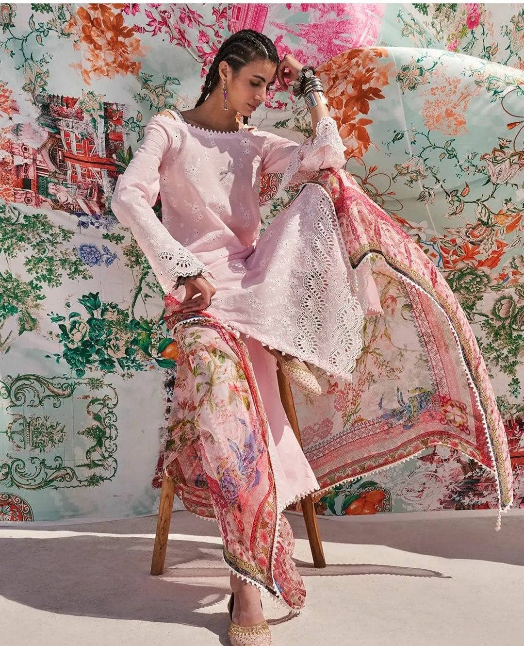 img_lawnkari_lawn_22_awwal_boutique