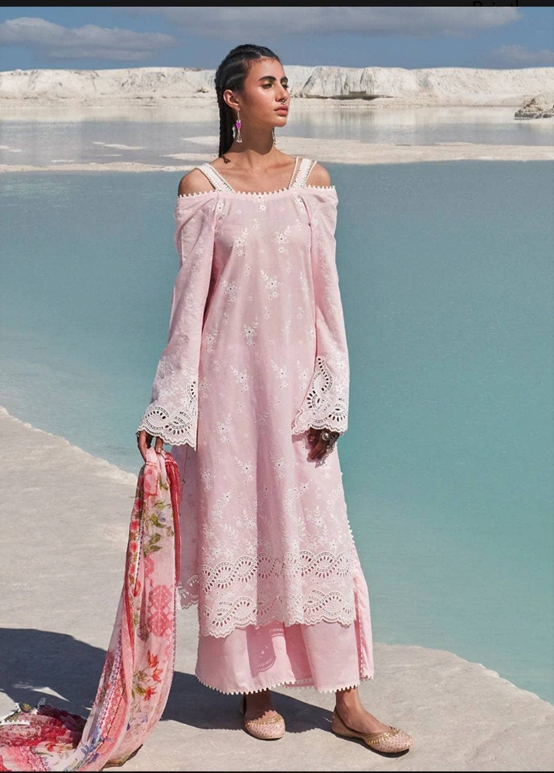 img_lawnkari_lawn_22_awwal_boutique