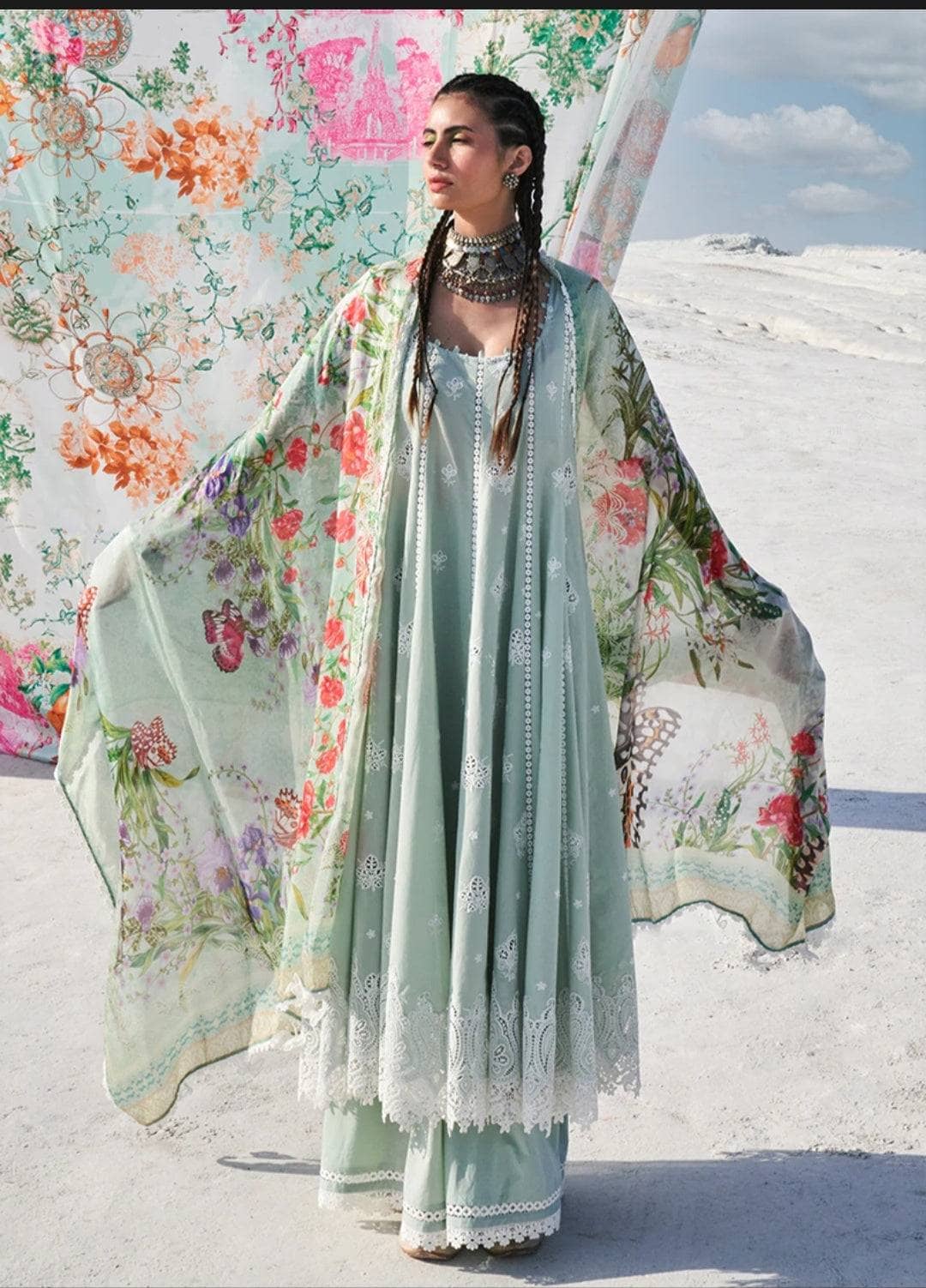 img_lawnkari_lawn_22_awwal_boutique