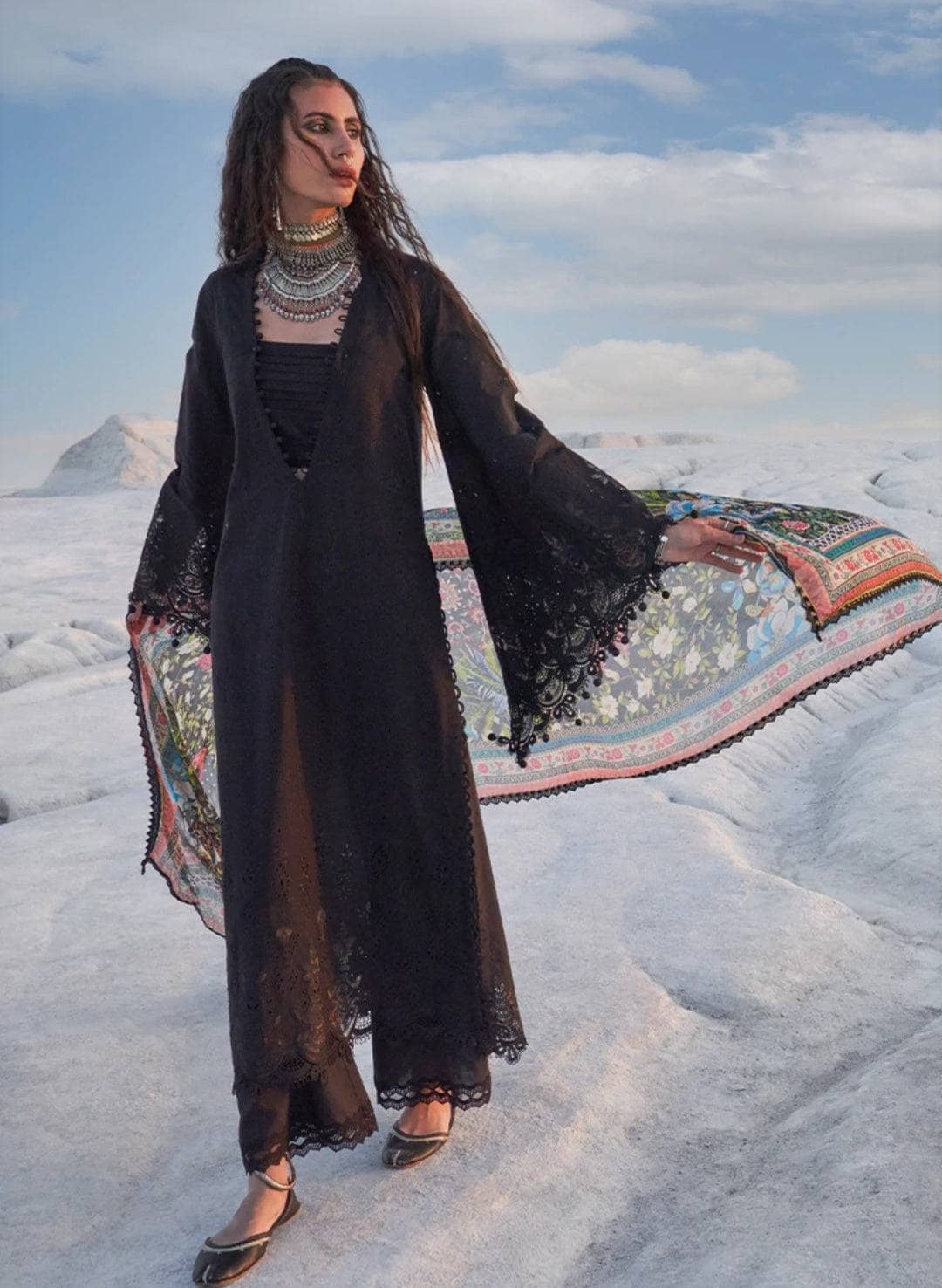 img_lawnkari_22_awwal_boutique