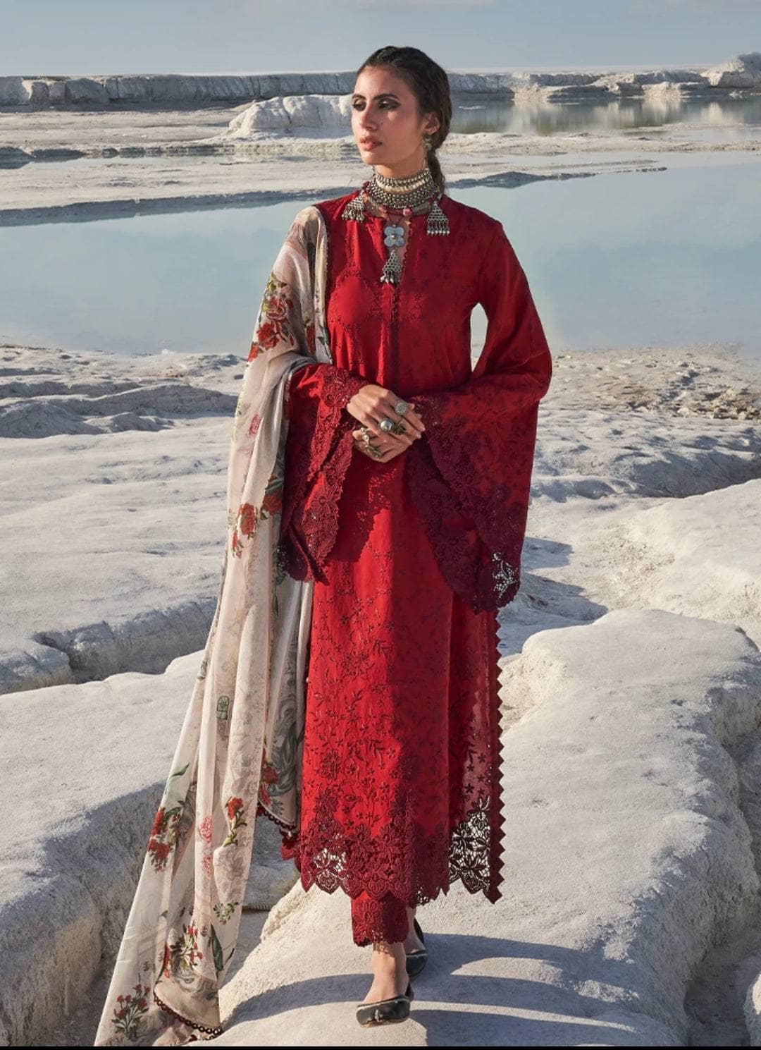 img_lawnkari_22_awwal_boutique