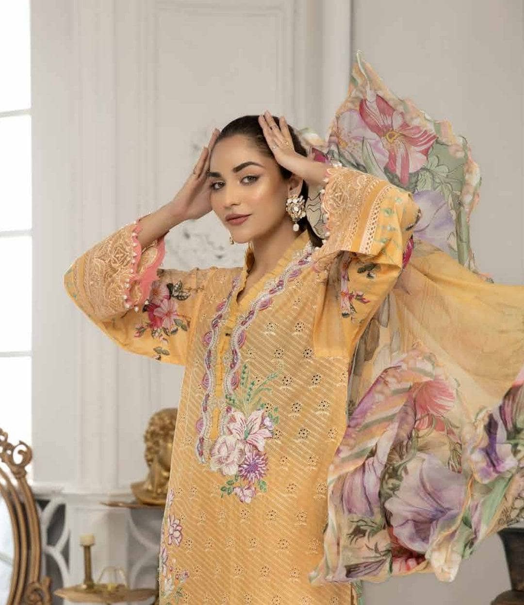 img_adans_libas_festive_chikankari_lawn_22_awwal_boutique