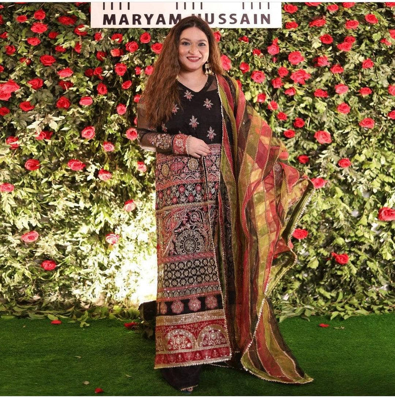 img_spotted_in_maryam_hussain_awwal_boutique