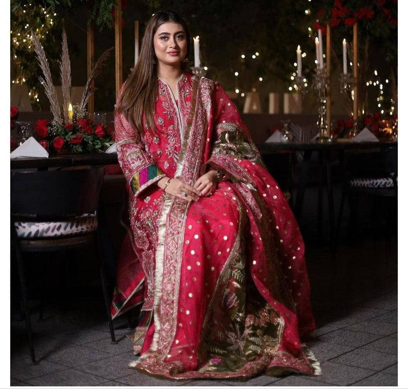 img_spotted_in_maryam_hussain_wedding_awwal_boutique