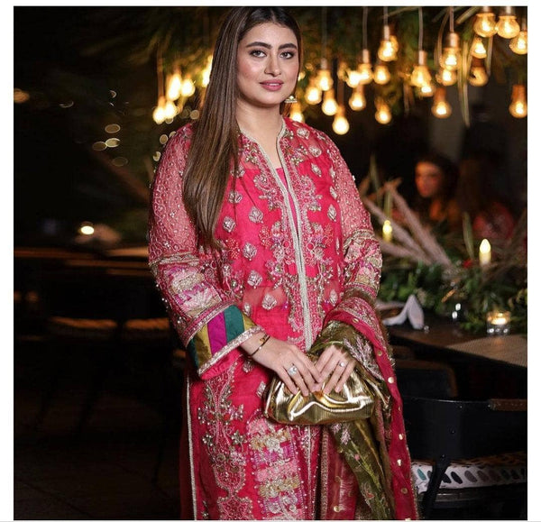 img_spotted_in_maryam_hussain_wedding_awwal_boutique