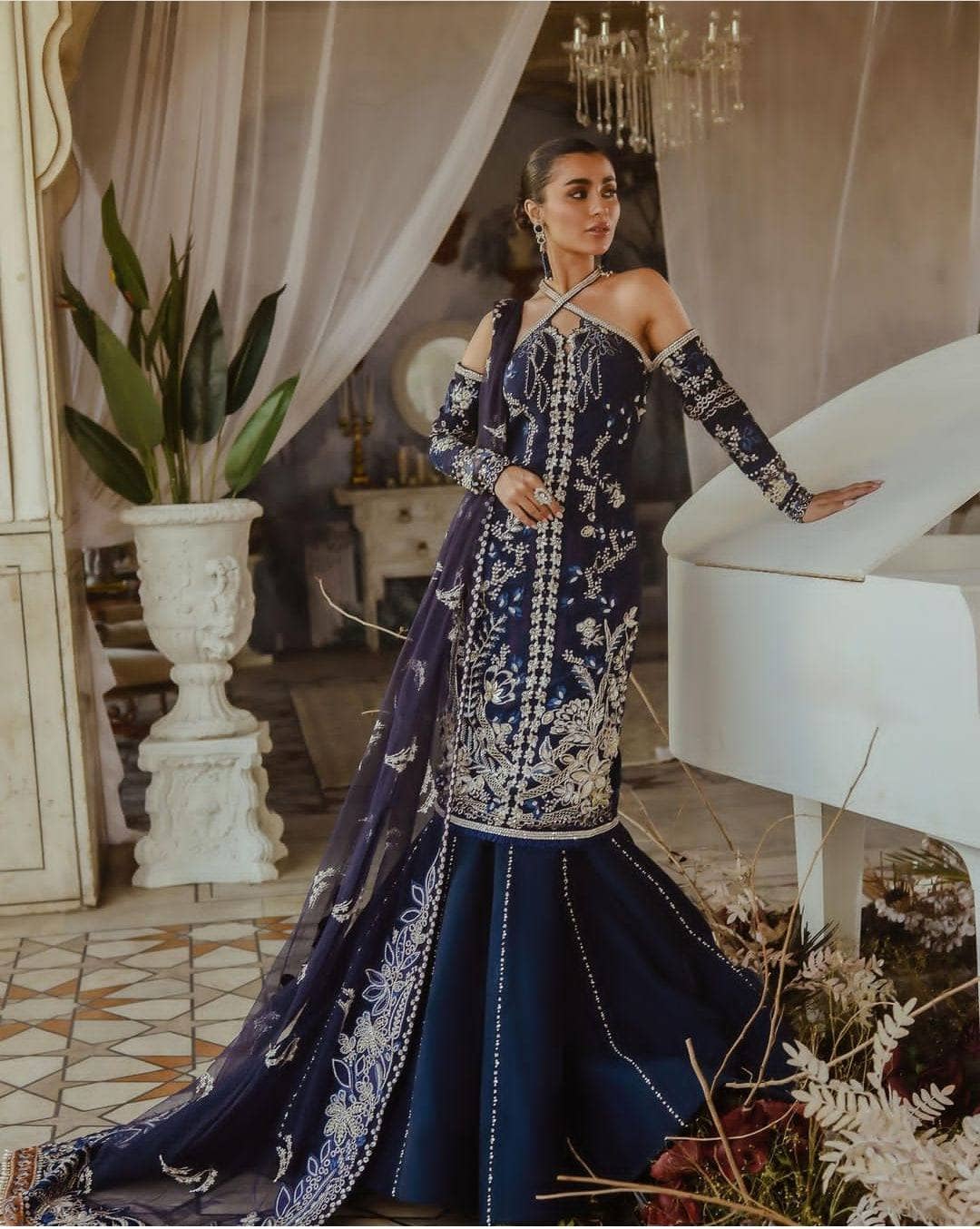 img_republic_womans_wear_wedding_awwal_boutique